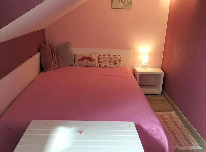 בית אירוח Bialy *